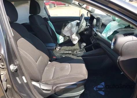 2021 Kia Forte Lxs z USA, uszkodzony, nr VIN 3KPF24AD5ME289208